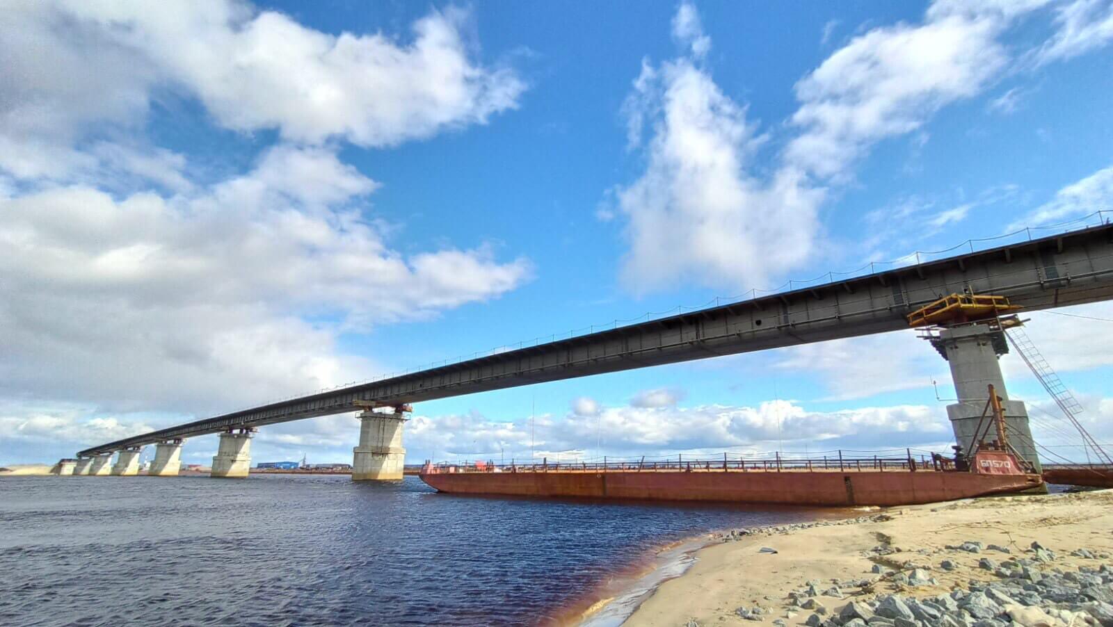 Фотография Пуровского моста